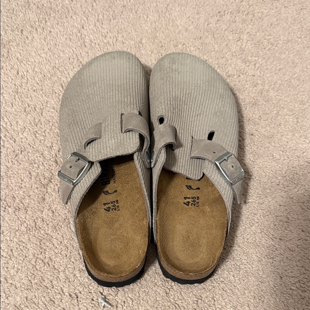 NWOT Birkenstock Boston Suede Embossed Clog - size 41